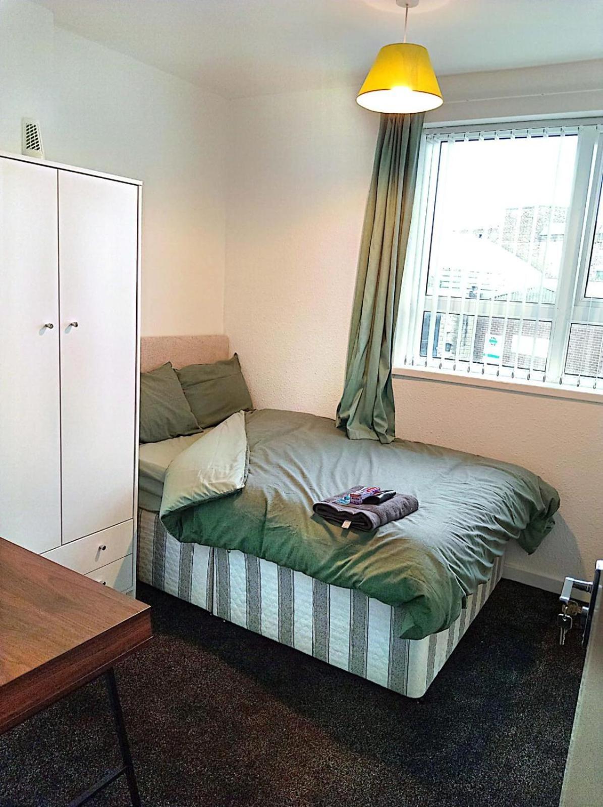 Ypcc Accommodations 布雷得佛 外观 照片